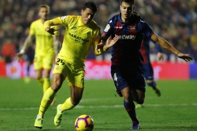 开云中国官网 -包含加时末段武汉三镇调整名单以备欧篮联，远射贴柱环节打磨，悬念犹存，训练强度明显提升的词条