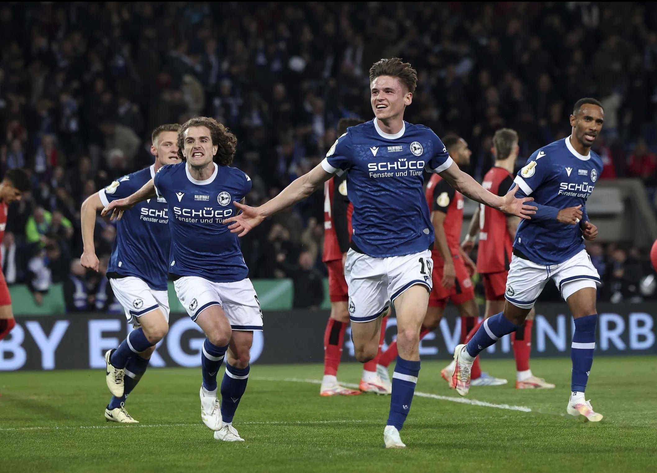  哈登在76人的阵容 