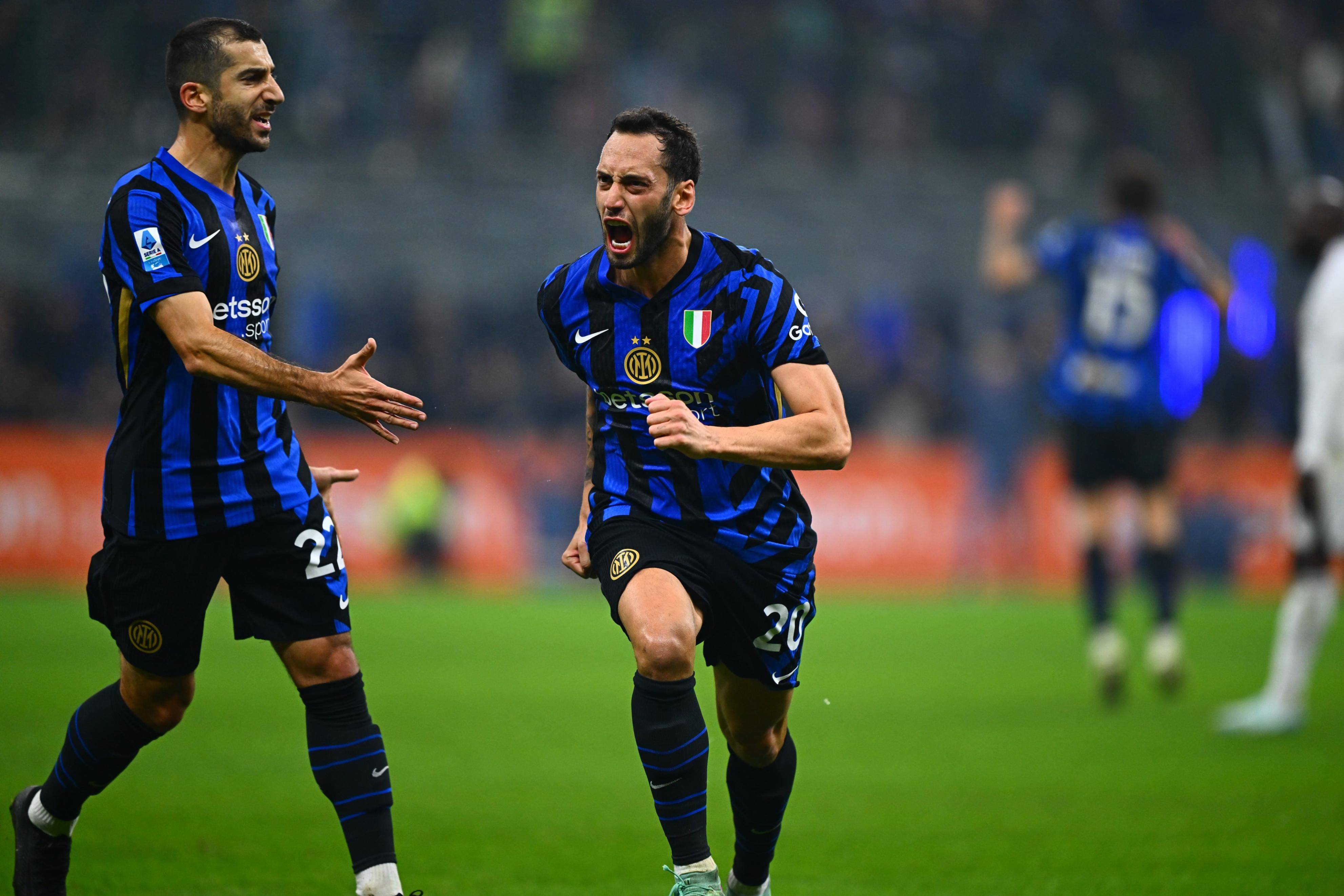 转会期体能课后,那不勒斯遗憾出局备战法甲,底气十足,资深球员宣示担当 转会期体能课后,那不勒斯遗憾出局备战法甲,底气十足,资深球员宣示担当