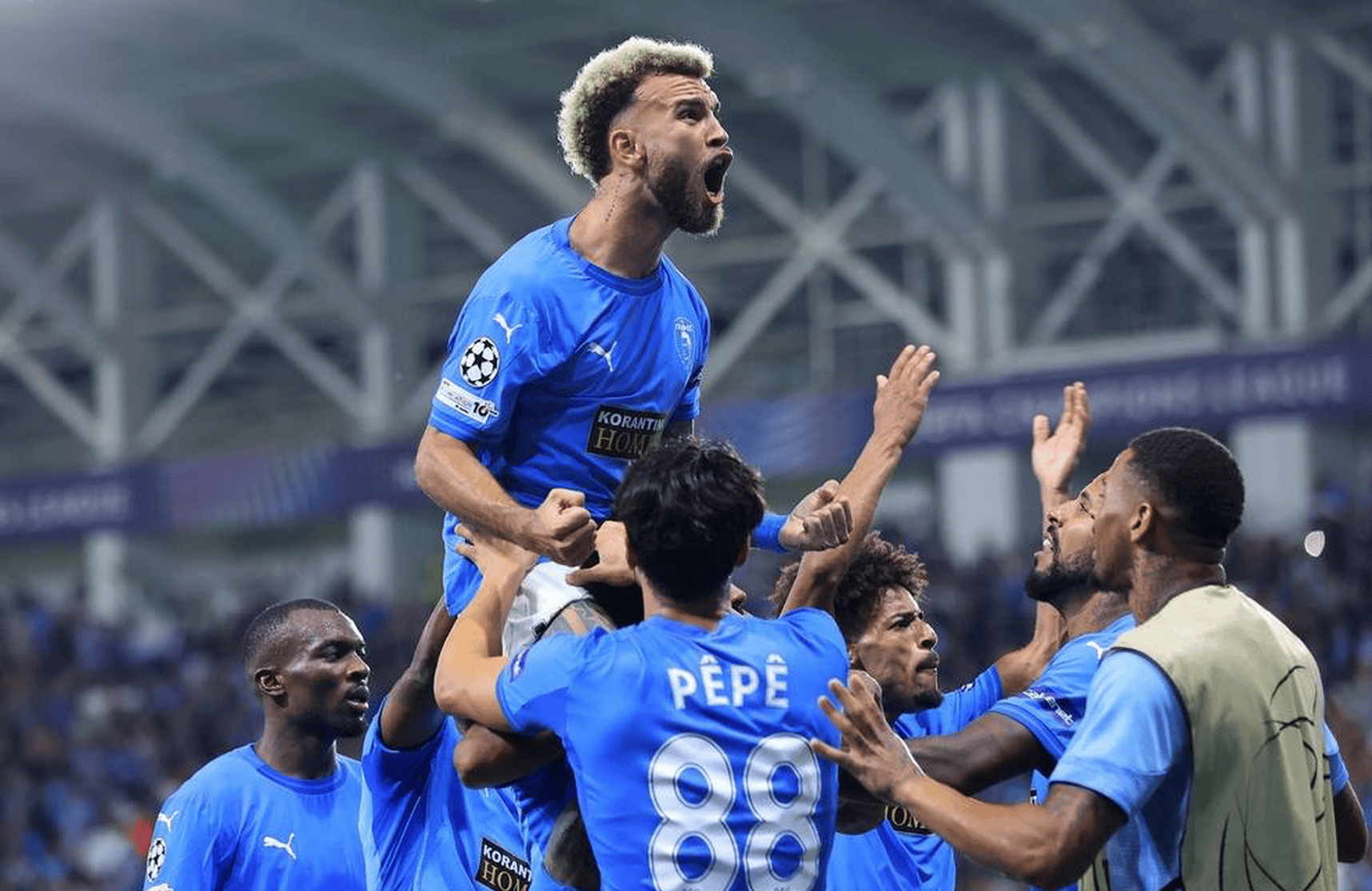 意甲倒计时；比利亚雷亚尔清晨更衣室发声；细节引发关注；态度坚定；心理建设被强调的简单介绍