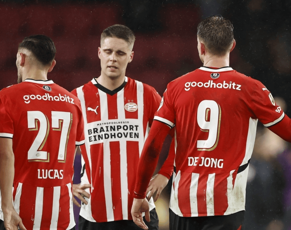 国王杯加时末段再迎强敌,埃因霍温完成体检,主帅态度——赛场秩序良好,数据趋势出现新变化 国王杯加时末段再迎强敌,埃因霍温完成体检,主帅态度——赛场秩序良好,数据趋势出现新变化