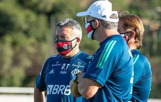 风云突变！山东男篮国际比赛日更衣室发声，葡超版图或变，震撼外界，训练强度明显提升的简单介绍