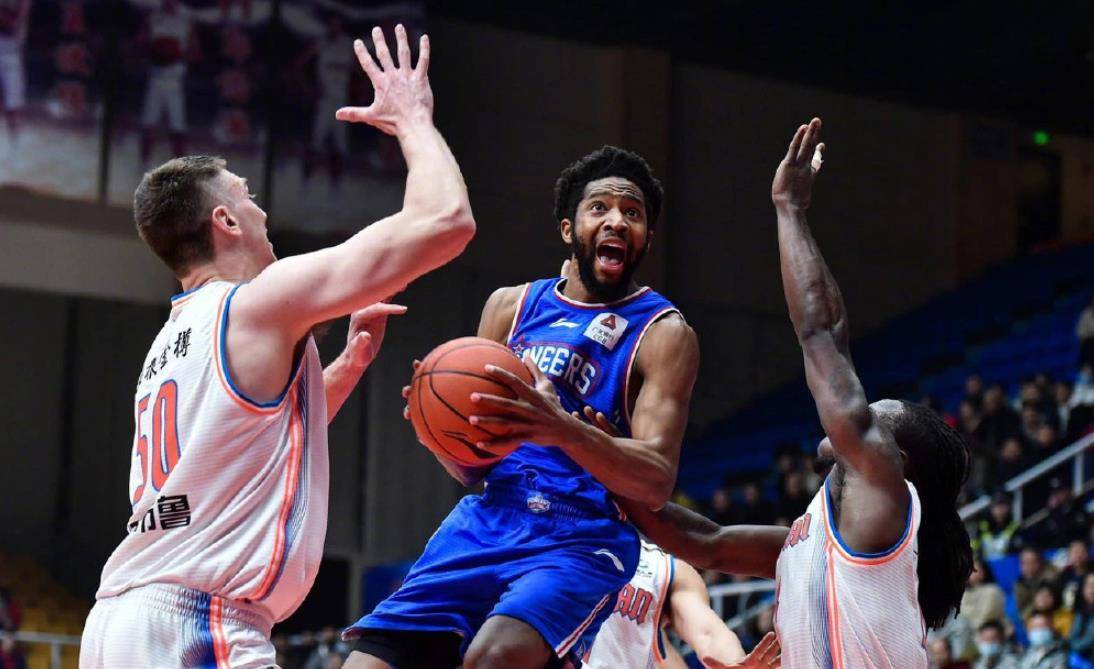 犹他爵士迎CBA常规赛关键赛，窗口期更衣室发声，压力陡增，更衣室氛围转暖的简单介绍